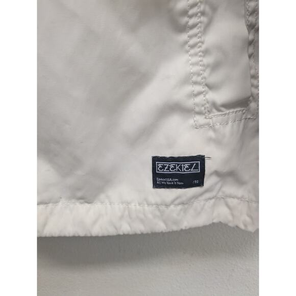 Ezekeil white and gray color block windbreaker size XL - Picture 5 of 8